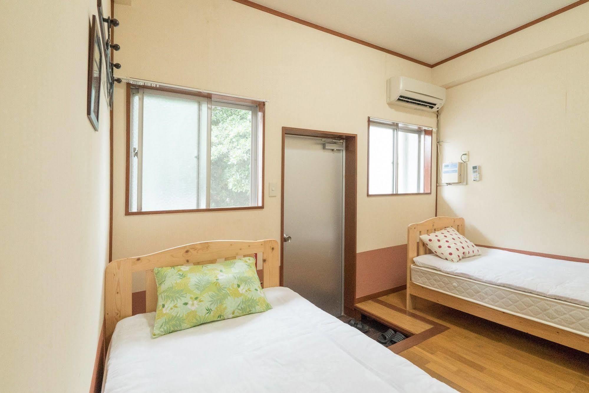 沖縄の宿 行燈 あんどん Naha Ngoại thất bức ảnh