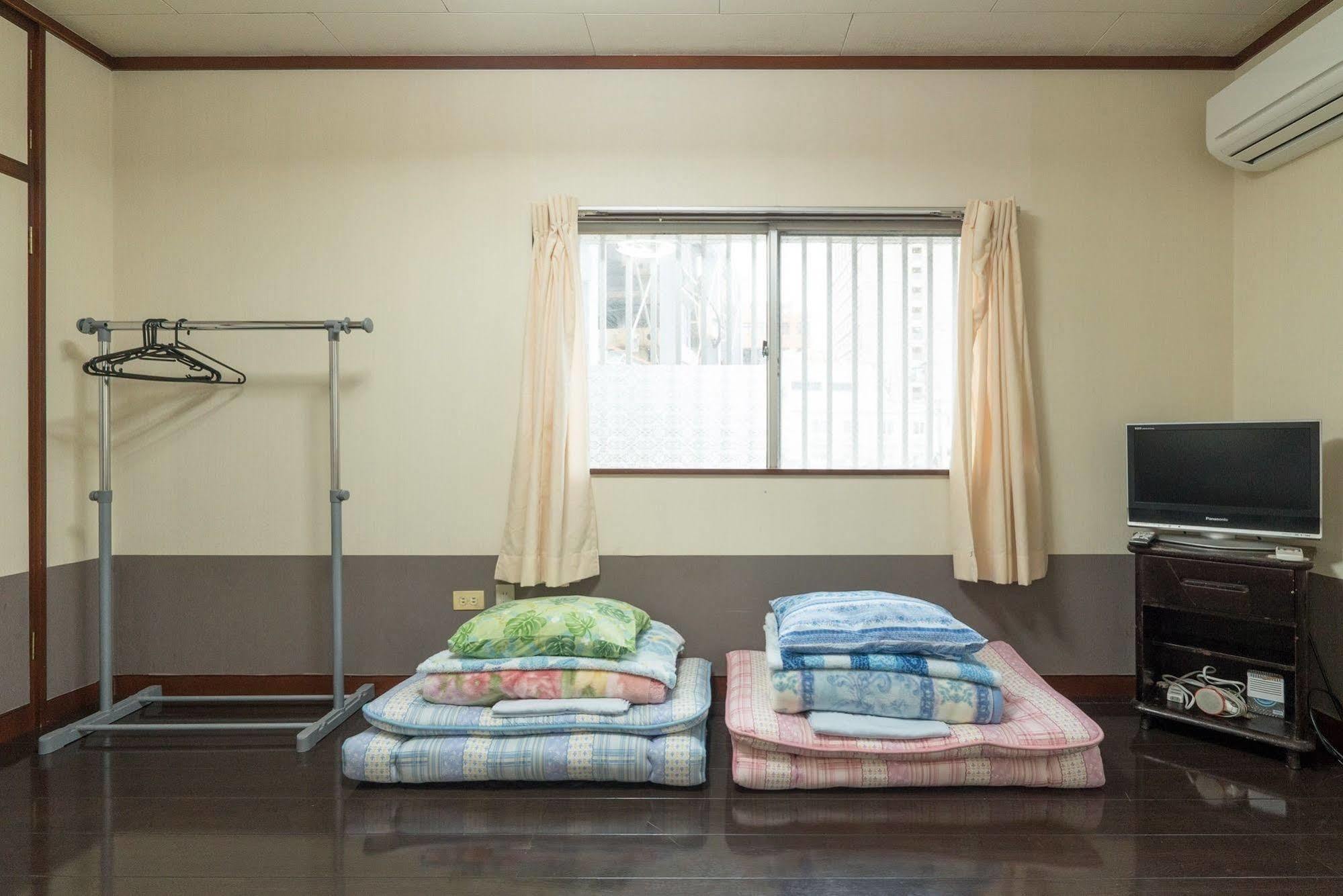 沖縄の宿 行燈 あんどん Naha Ngoại thất bức ảnh