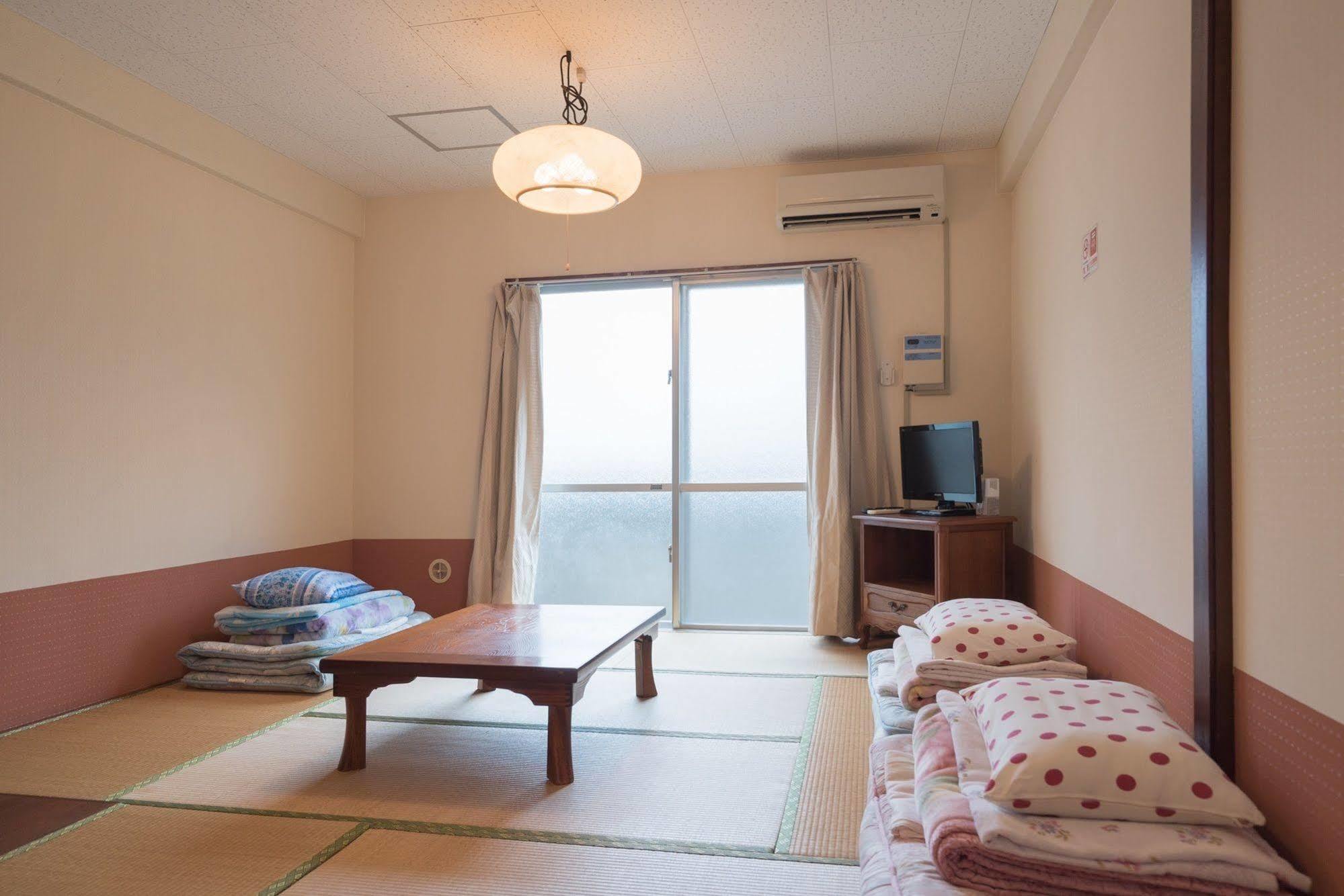 沖縄の宿 行燈 あんどん Naha Ngoại thất bức ảnh
