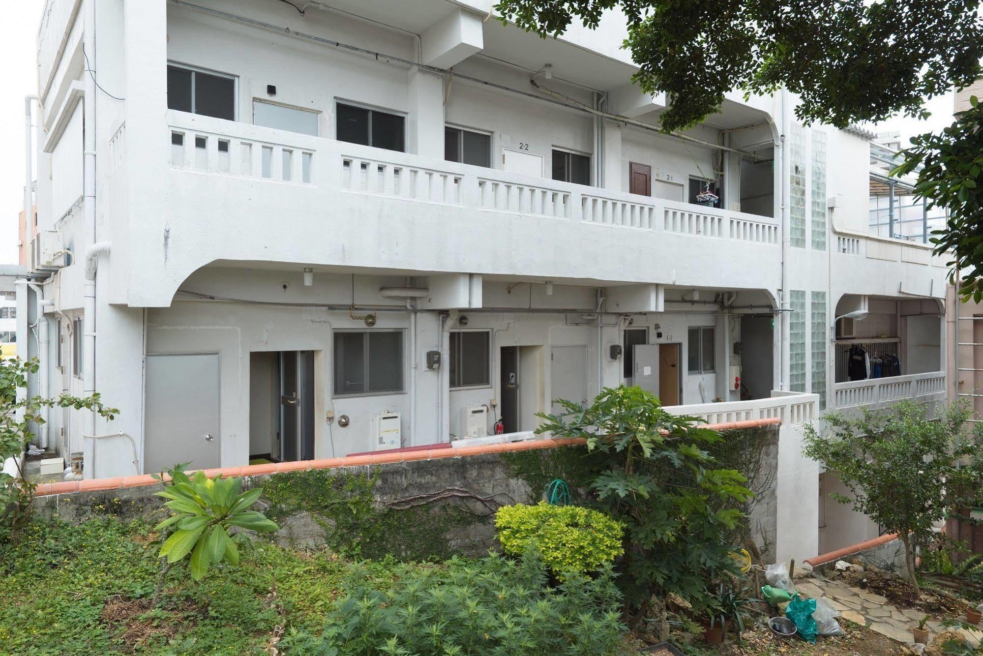 沖縄の宿 行燈 あんどん Naha Ngoại thất bức ảnh